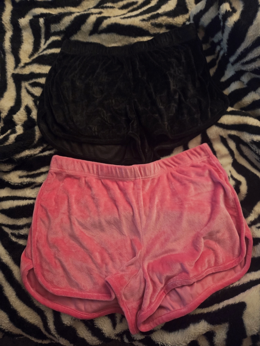 Juicy Couture Velour Shorts (2 Pack)